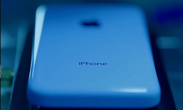 揭秘：iPhone5C的塑料外壳是怎么生产的？